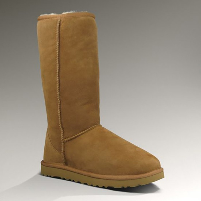 UGG CLASSIC SHORT II - Brown-9830793